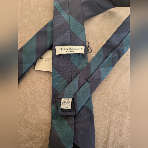 Burberry Silk Check Tie - Picture 8 of 8